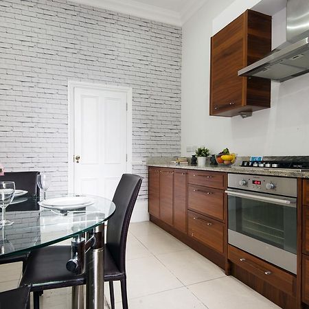 Appartamento Earls Court Amazing 2 Bed Flat In Central Londra Esterno foto